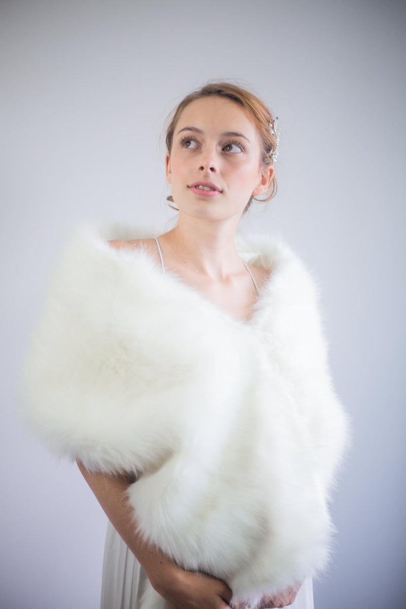 Ivory with Black Faux Fur Shawl (Lilian Wht03) – Sissily Designs