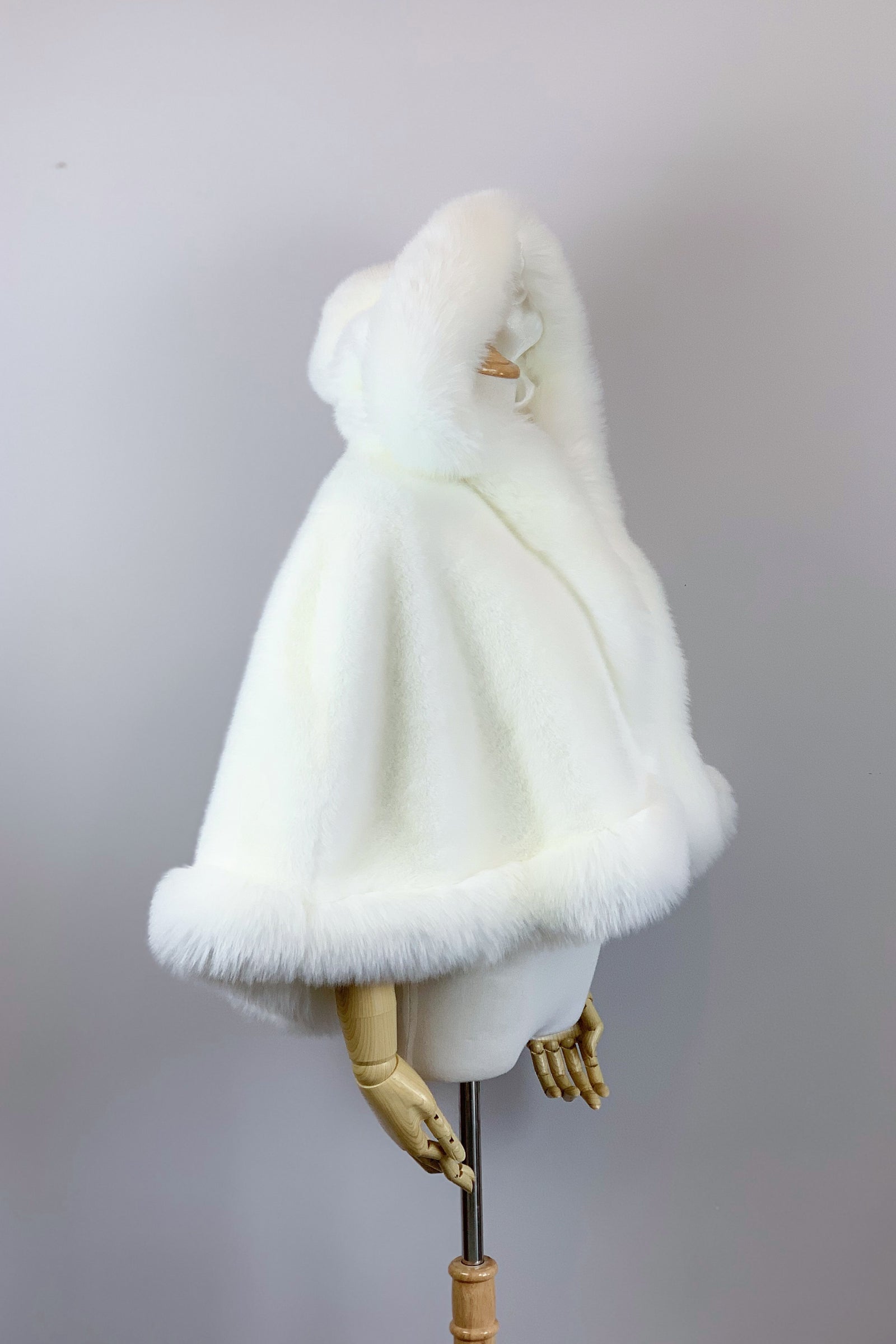 Ivory White Fur Cape Juliet Wht01 Sissily Designs